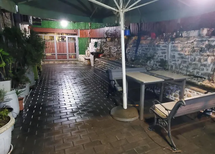 Aria Guesthouse