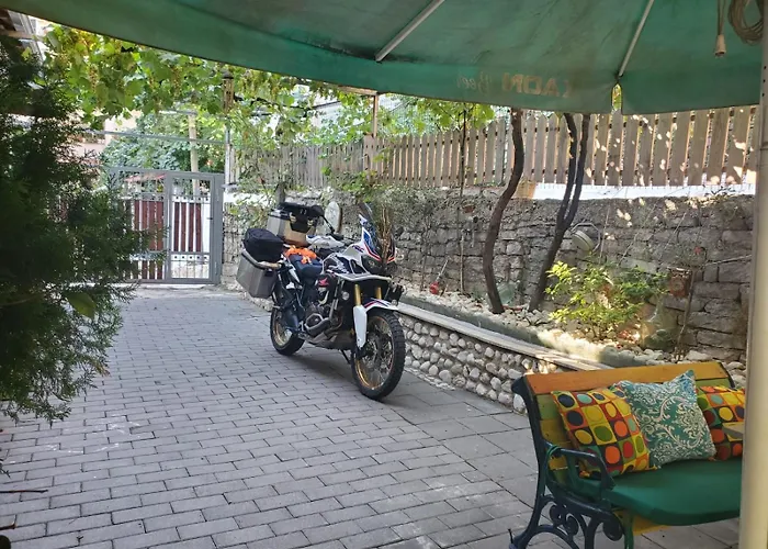 Aria Guesthouse